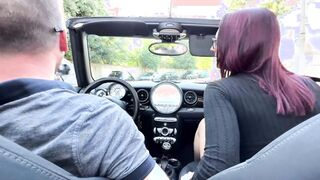 Léa, a driving university instructor who is waiting for her full tank of fuel...