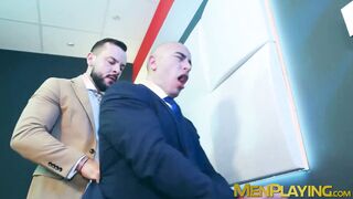 New workmate Alan Vicenzo offered his anus to get screwed by Sir Peter