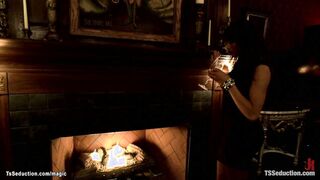 Big dick Tranny gets blowjob from date