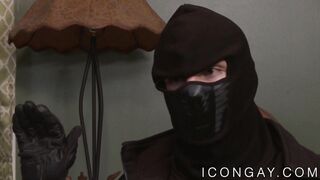 Thief anally ravaged & rimmed by hunky stranger