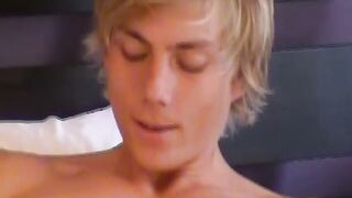 Adorable blonde twink home alone & jerks off his nice cock