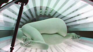 Cam in Public Tanning Bed