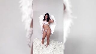 #latin #brunette #angel #photoshoot