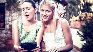 Sweet Cat fingers her girlfriend to an orgasm