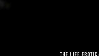 Bombshell brunette Lexi Dona uses a vibrator