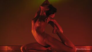 WOWGIRLS Gorgeous hottie Alissa Foxy showing off her perfect body in front of the camera