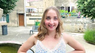 Chloé, 18, law college girl in Cannes!