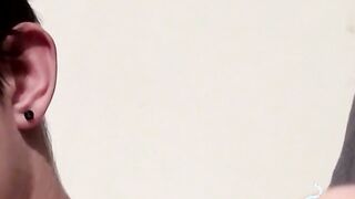 Passionate deepthroating & sultry smoking experience