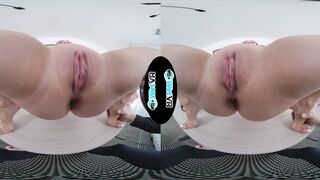 Huge tit Skylar Vox rides a shaft in POV (VR porn)