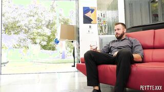 Striking brunette Isabella Nice gives an amazing blowjob before fucking