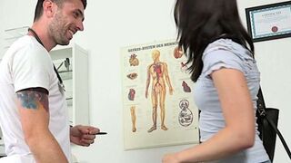 Czech chick Kizzy Sixx visited her doc