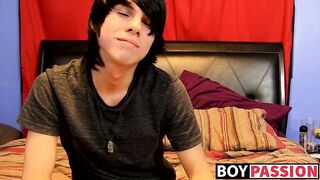 Young man tugs on his prick vigorously after kinky interview