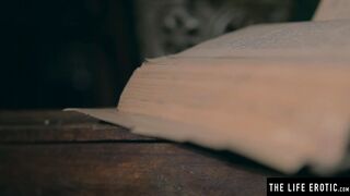 Satisfying Mira V licks a sex toy before fucking herself