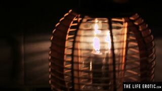 Slim & titty Viola Bailey masturbates in her stockings