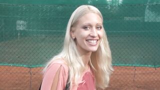 CZECH AMATEURS - SQUIRTING UMA LIKES IT HARD