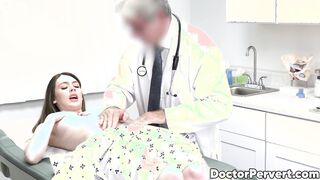 Michelle Anthony is concerned about her twat so her doc fingers her to check