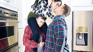 Exxxtra Small - Friend Zoned By Petite Muff - Tory Bellamy