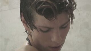 BeddableBoys: Kayl ORiley Plays With His Prick In the Shower & Hits The Couch H