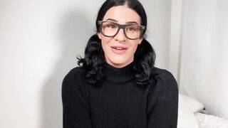 TRANNY ANGELS Bombshell tgirl jerking off with booty plug