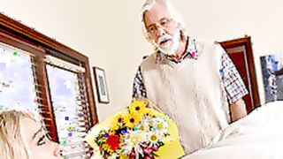 FAMILY STROKES Unpacking Step Mom - Katie Morgan