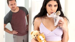 Latin teen stepsis Angel Gostosa had a crazy family sex fantasy