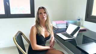 Milena, 40, office slut photographer!