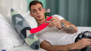 I found my stepmommy's dildo!